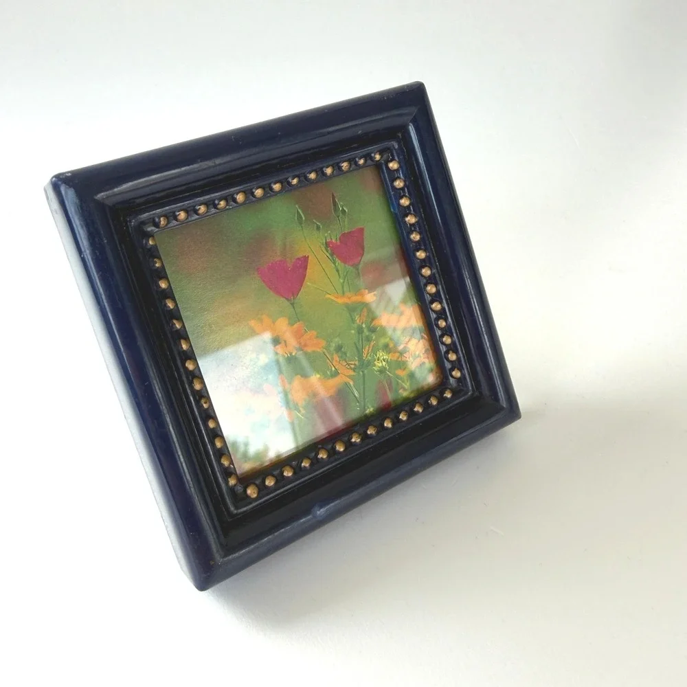 N/A miniature square